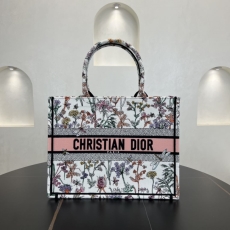 Dior Shopping Bags